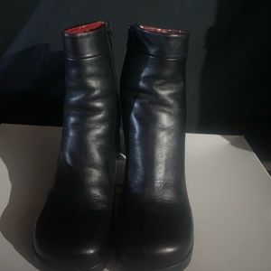 Enzo Angelini black boots with red inline